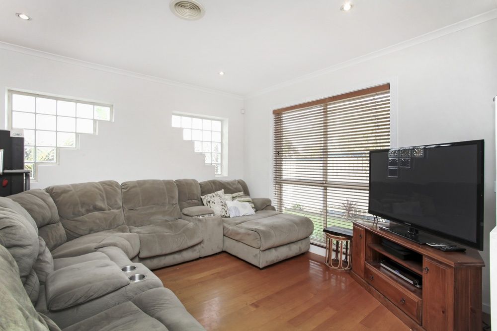 8 Pullar Street, Maidstone VIC 3012, Image 2