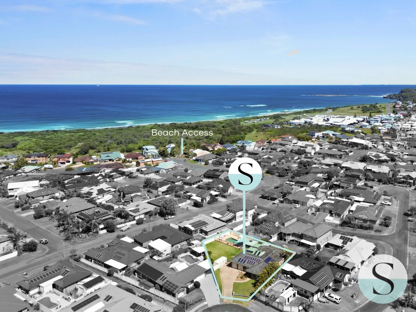 3 Seaspray Close, Caves Beach NSW 2281, Image 0