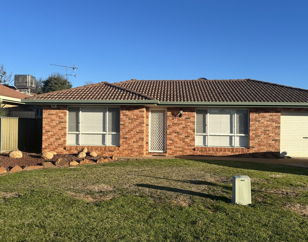 9 Sovereign Street, Dubbo NSW 2830