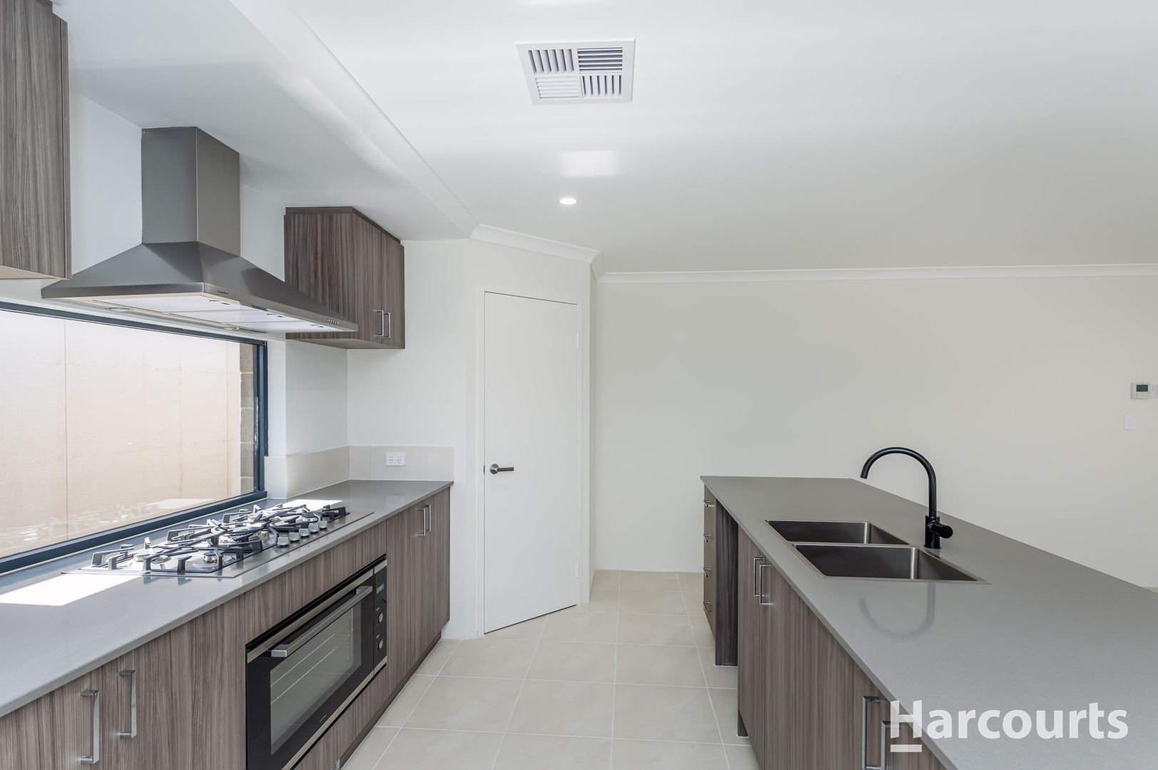 11 Thredbo Drive, Aveley WA 6069 House For Rent 550 Domain