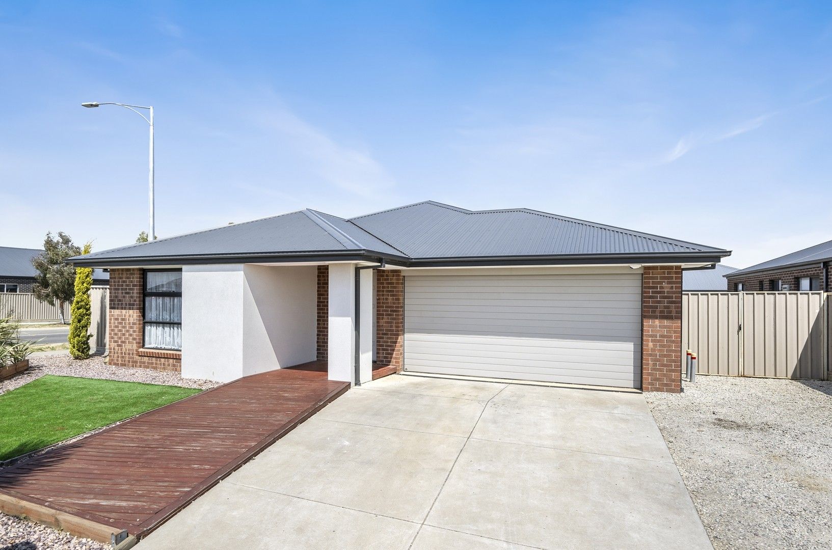 4 bedrooms House in 32 Wedge Tail Dr WINTER VALLEY VIC, 3358