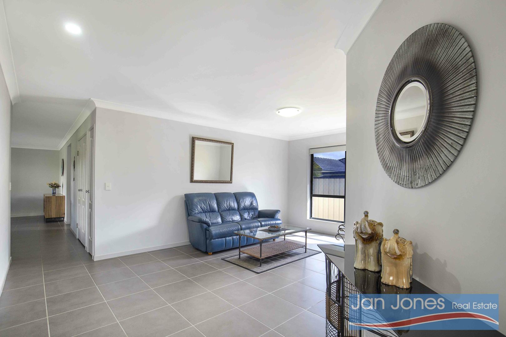 38 Tranquility Dr, Rothwell QLD 4022, Image 2