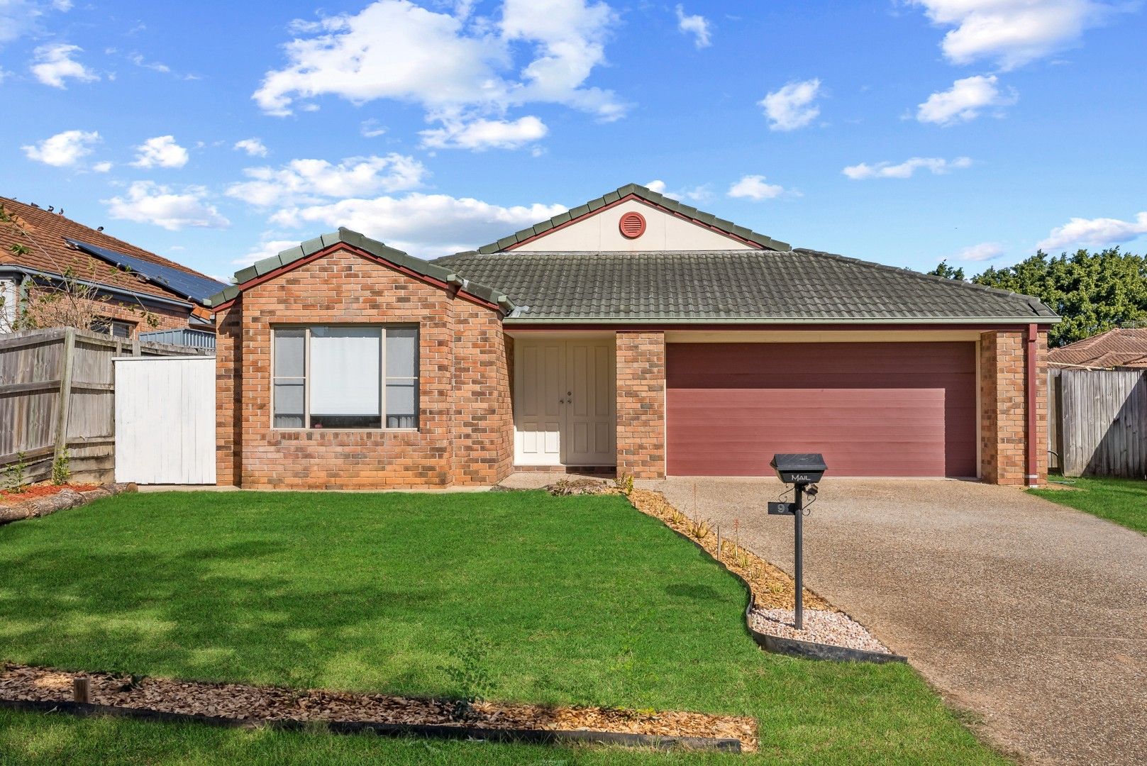 4 bedrooms House in 9 Watson Place KURABY QLD, 4112