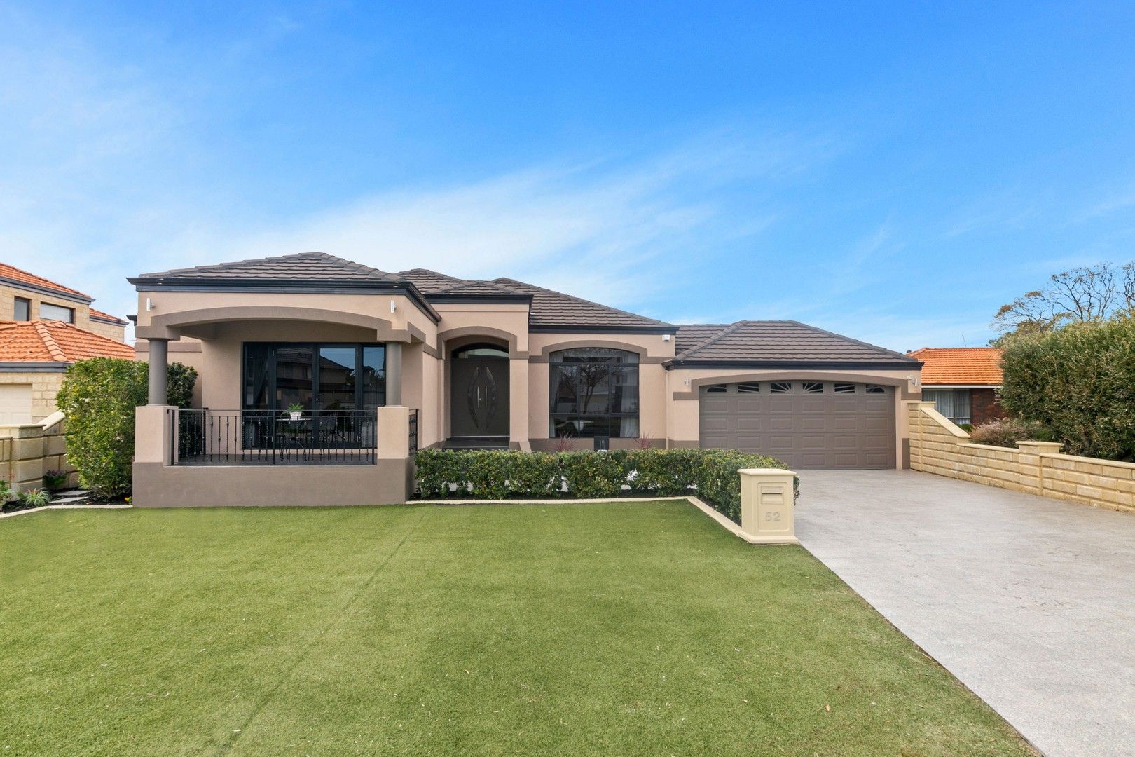 4 bedrooms House in 52 Broadhurst Crescent BATEMAN WA, 6150