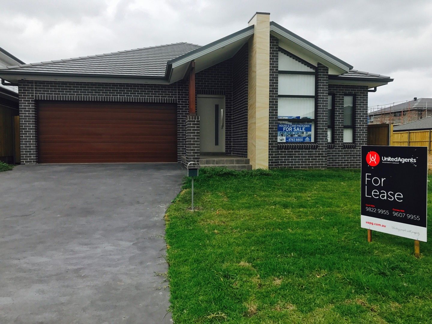 4 bedrooms House in 72 Gledswood Hill Drive GLEDSWOOD HILLS NSW, 2557