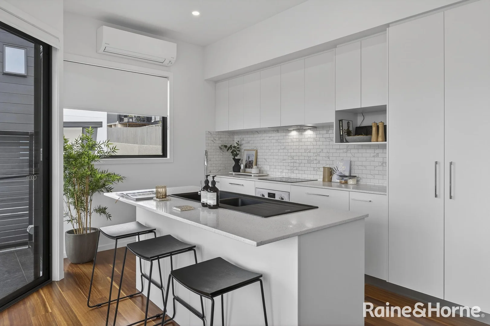 Additional image 9 of 10/60 Auburn Road, Kingston Beach TAS 7050