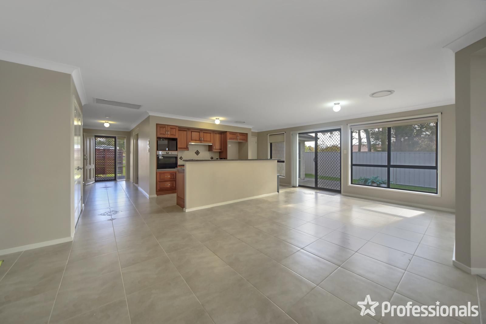 141 Rayleigh Drive, Worrigee NSW 2540, Image 1