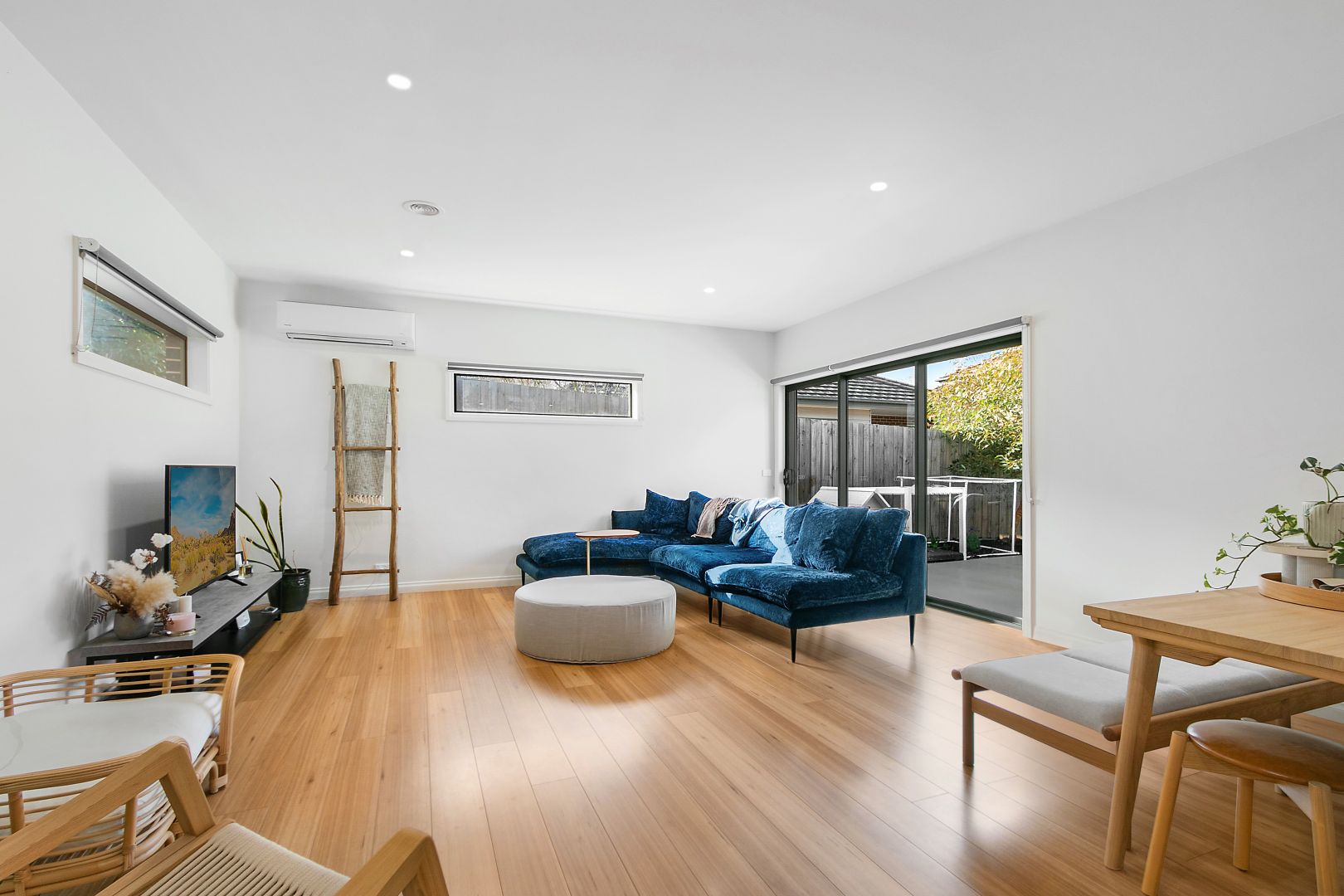 2/31 Ruskin Avenue, Croydon VIC 3136, Image 2