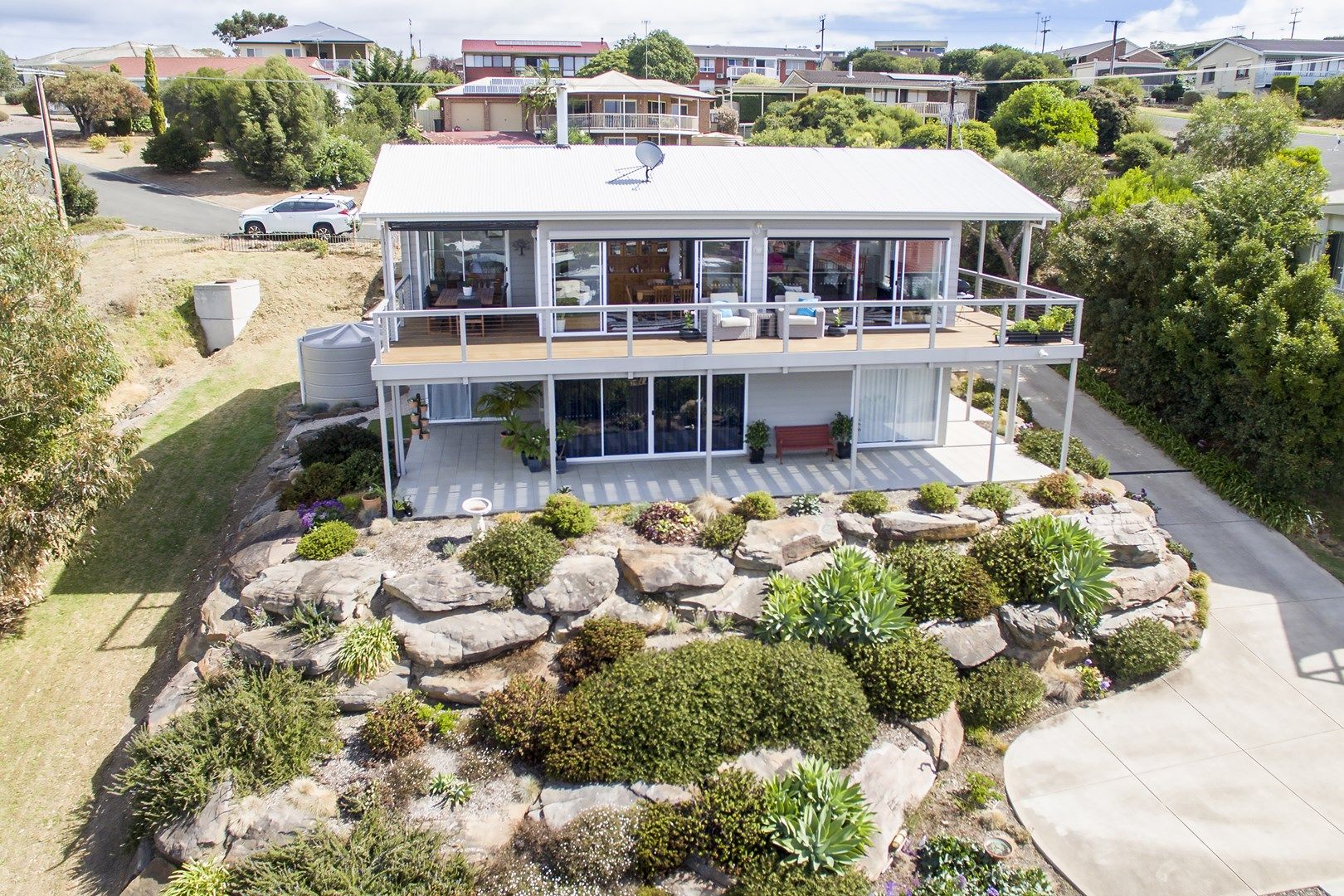 16 Clive Avenue, Encounter Bay SA 5211, Image 0