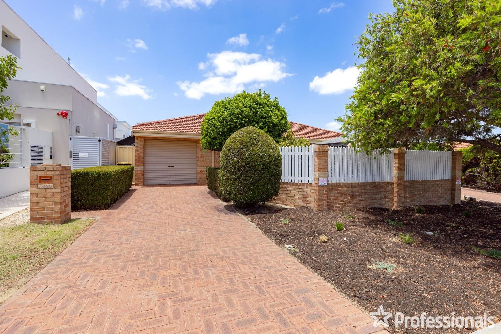 3 bedrooms House in 1/120 Edward Street OSBORNE PARK WA, 6017