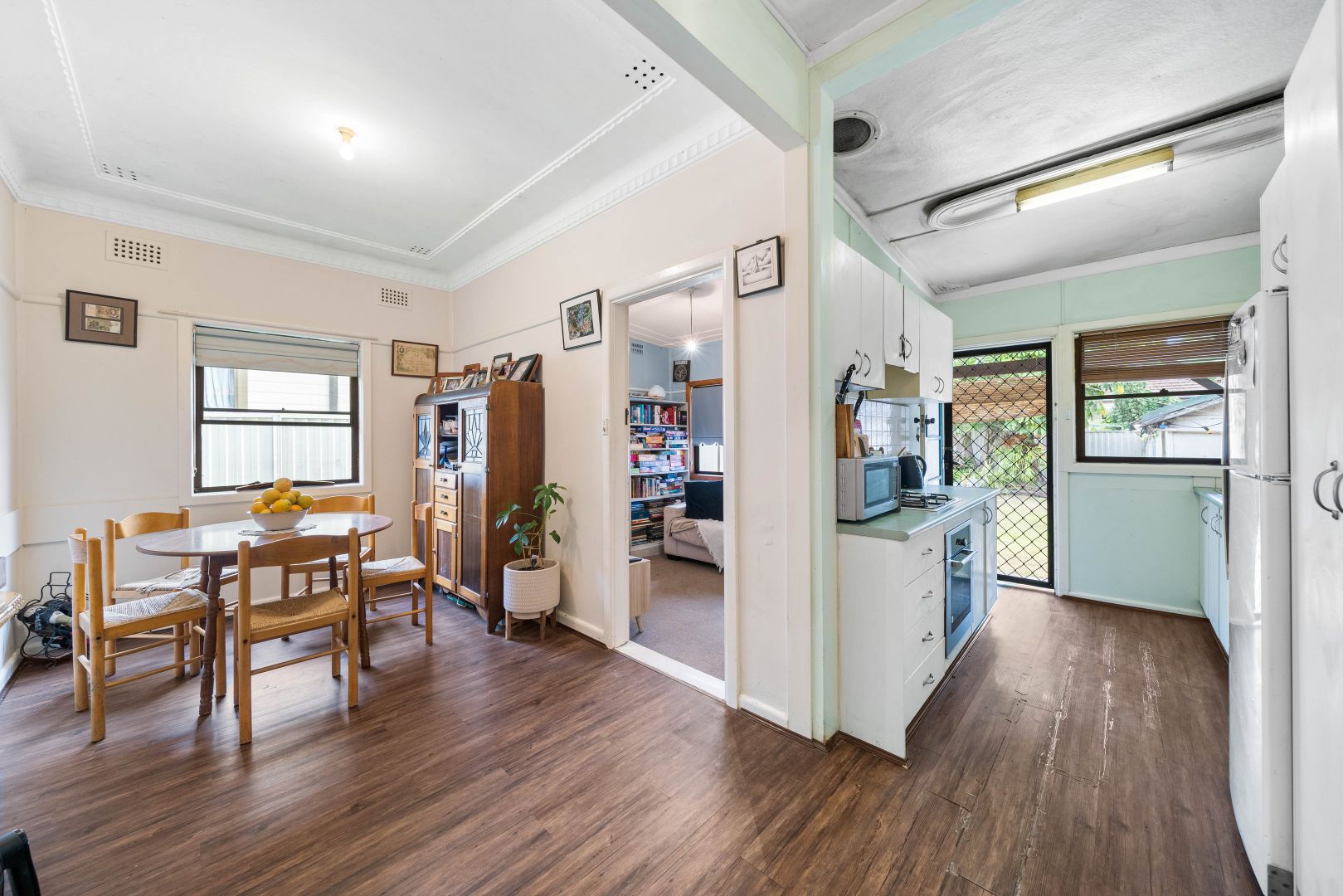 27 Hardy Avenue, Riverwood NSW 2210, Image 1