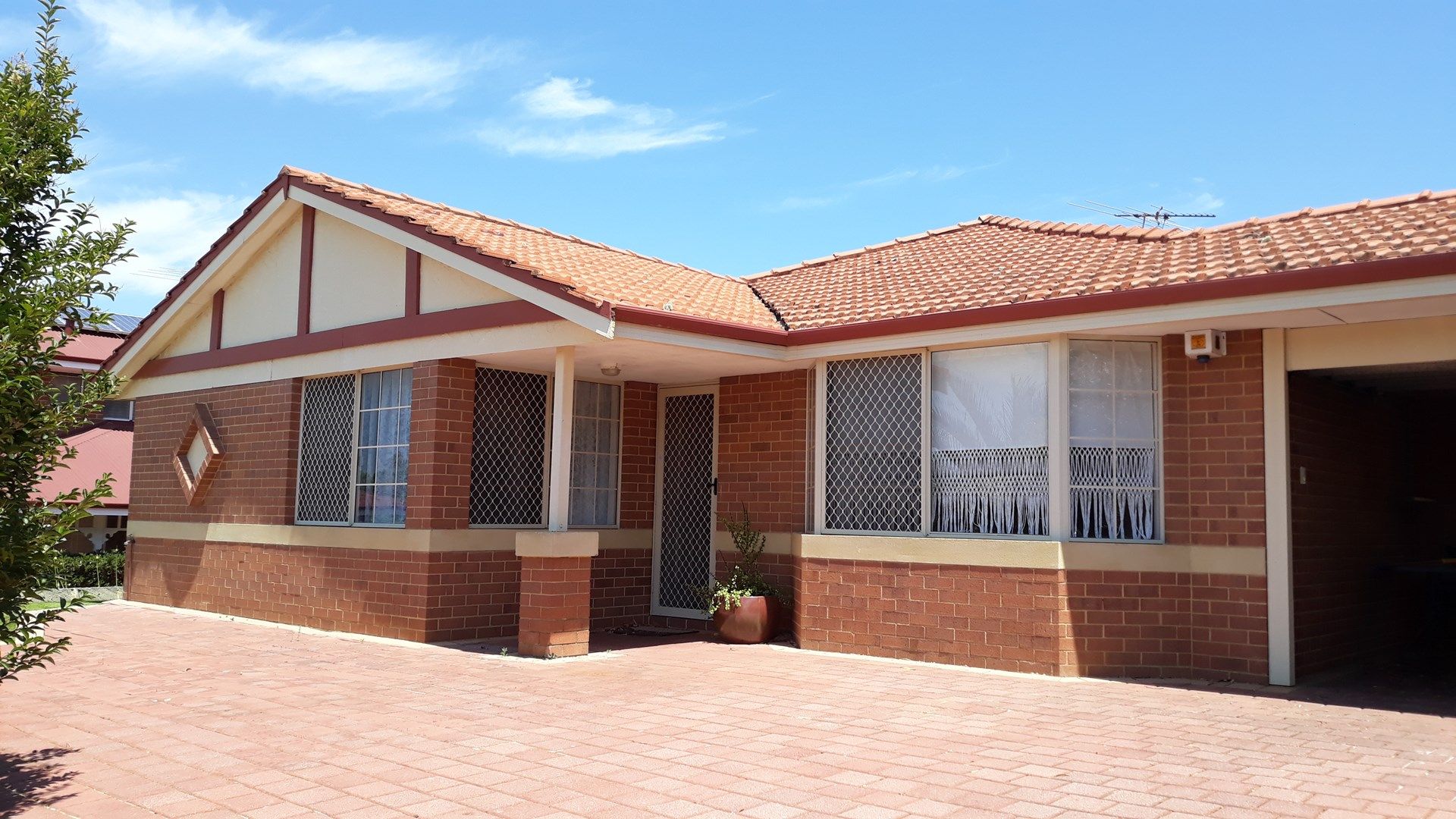 5 bedrooms House in 9 Kooyonga Cross JANDAKOT WA, 6164