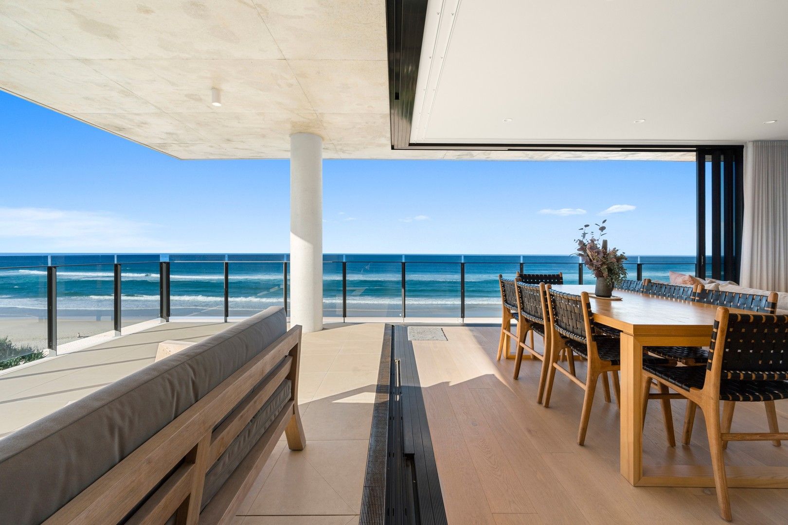 3 bedrooms Apartment / Unit / Flat in 6/77 Jefferson Lane PALM BEACH QLD, 4221