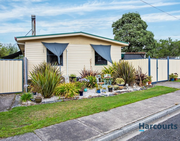 8 Sophia Street, Tullah TAS 7321