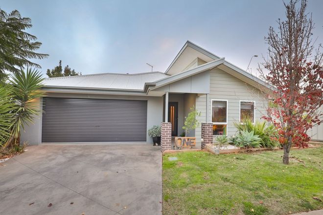 Picture of 1 Murray Way, BURONGA NSW 2739