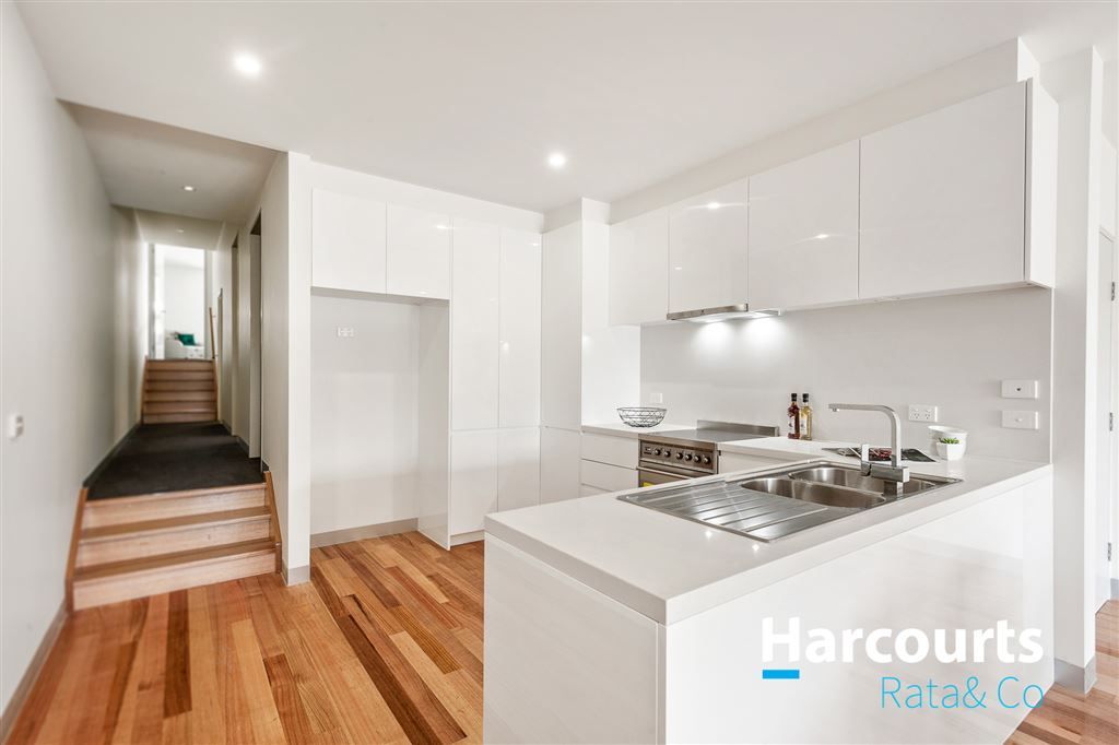 1/22 Louis Street, Greensborough VIC 3088, Image 2