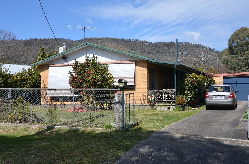 32 Valley Avenue, Mount Beauty VIC 3699, Image 0