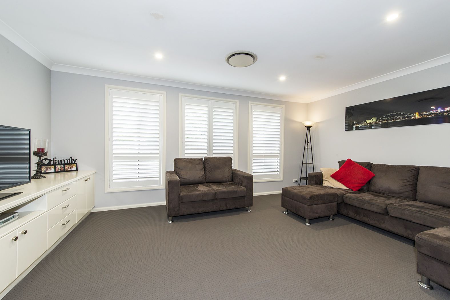 61 Russell Street, Emu Plains NSW 2750, Image 2