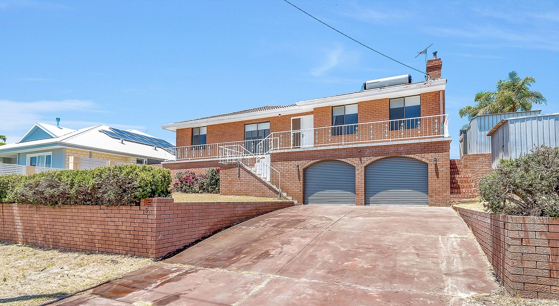 4 bedrooms House in 30 Gemmell Way HILLARYS WA, 6025