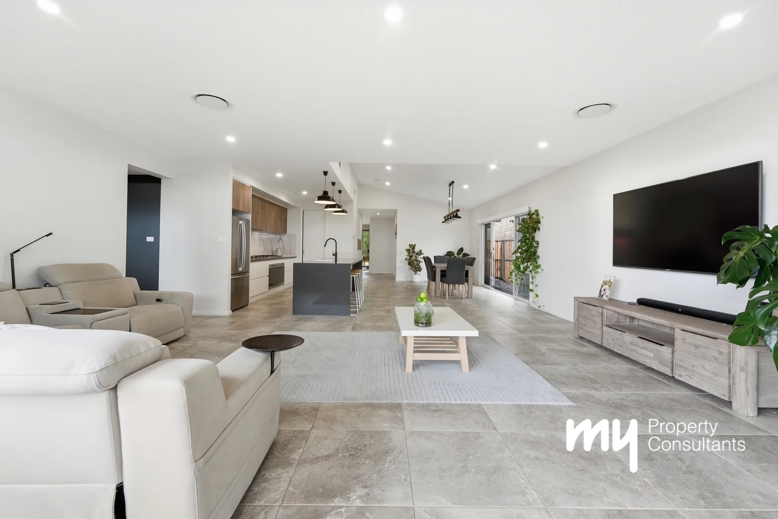 Additional image 12 of 127 Pleasant Circuit, Gledswood Hills NSW 2557