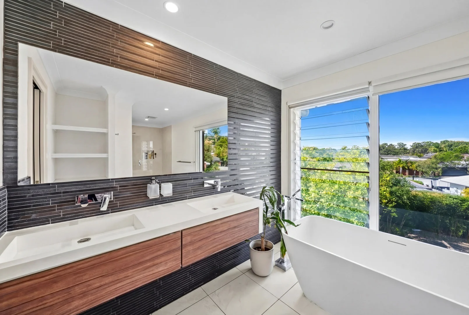 Additional image 13 of 9 Penamber Court, Benowa QLD 4217