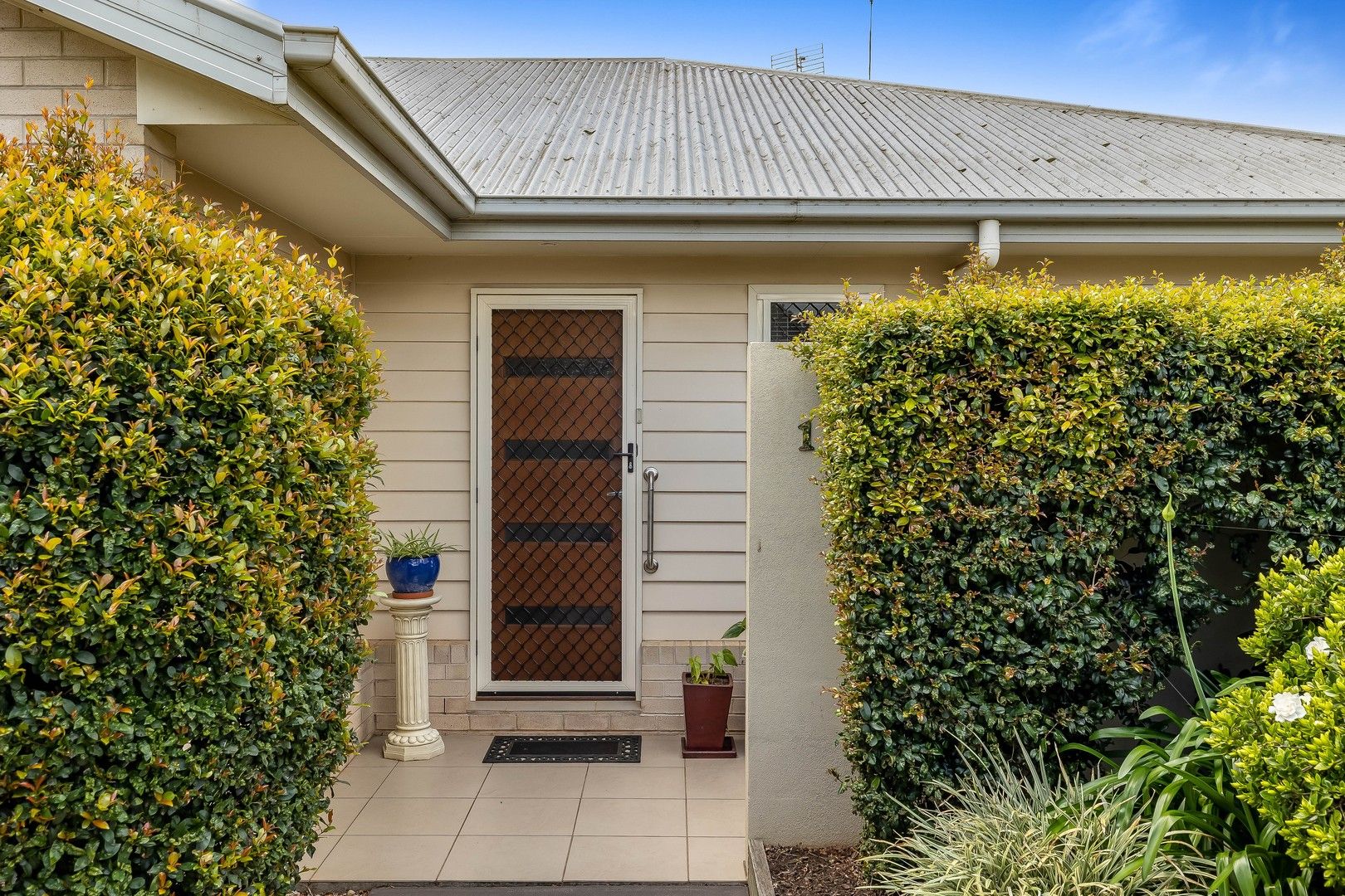 Unit 1/8 New Street, Mount Lofty QLD 4350, Image 0