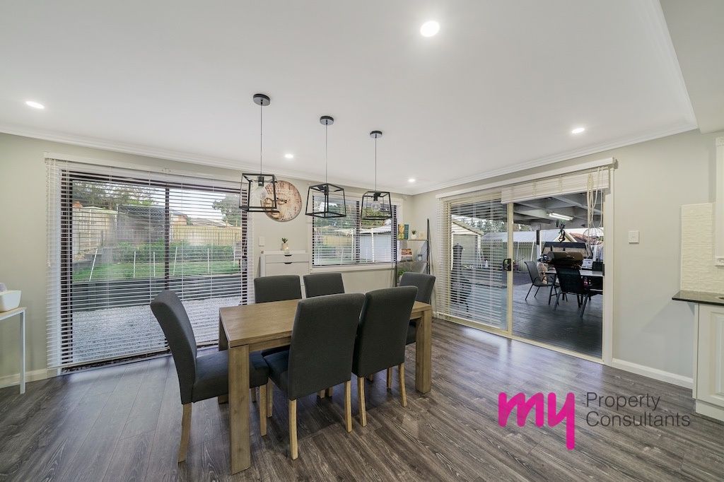 858 Montpelier Drive, The Oaks NSW 2570, Image 2