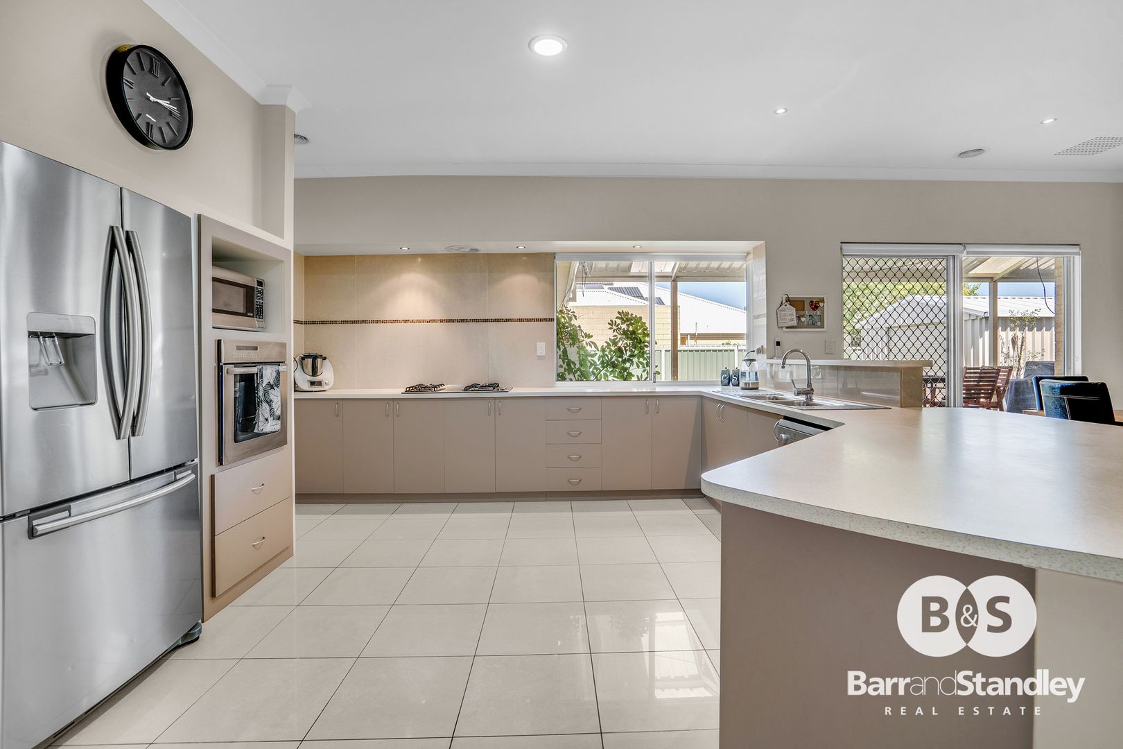 6 Connemara Way, Australind WA 6233, Image 2