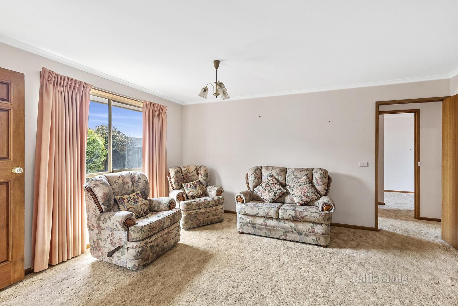 2/21 Chapel Street, Whittington VIC 3219, Image 2