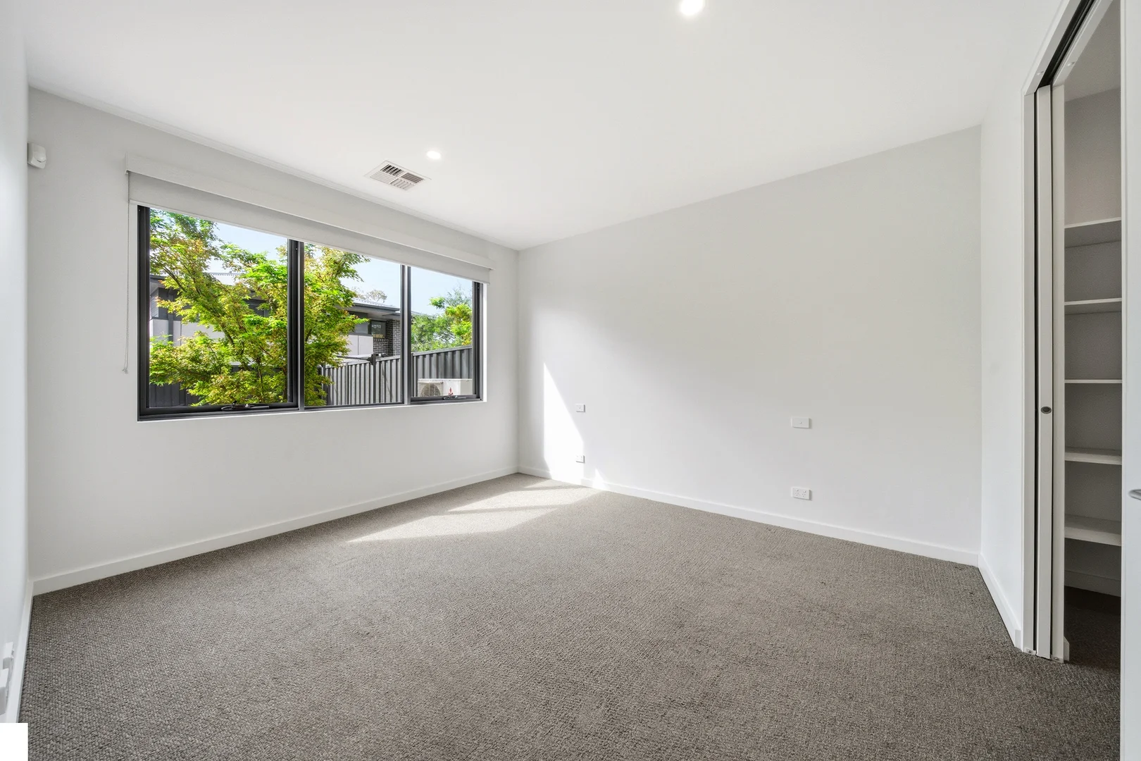 Additional image 9 of 4/12 Shumack Street, Weetangera ACT 2614