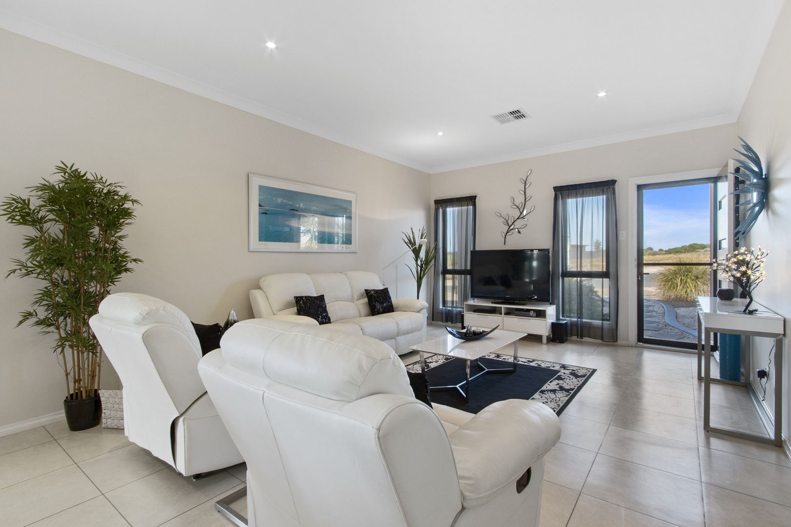 2 Bunker Court, Port Hughes SA 5558, Image 2