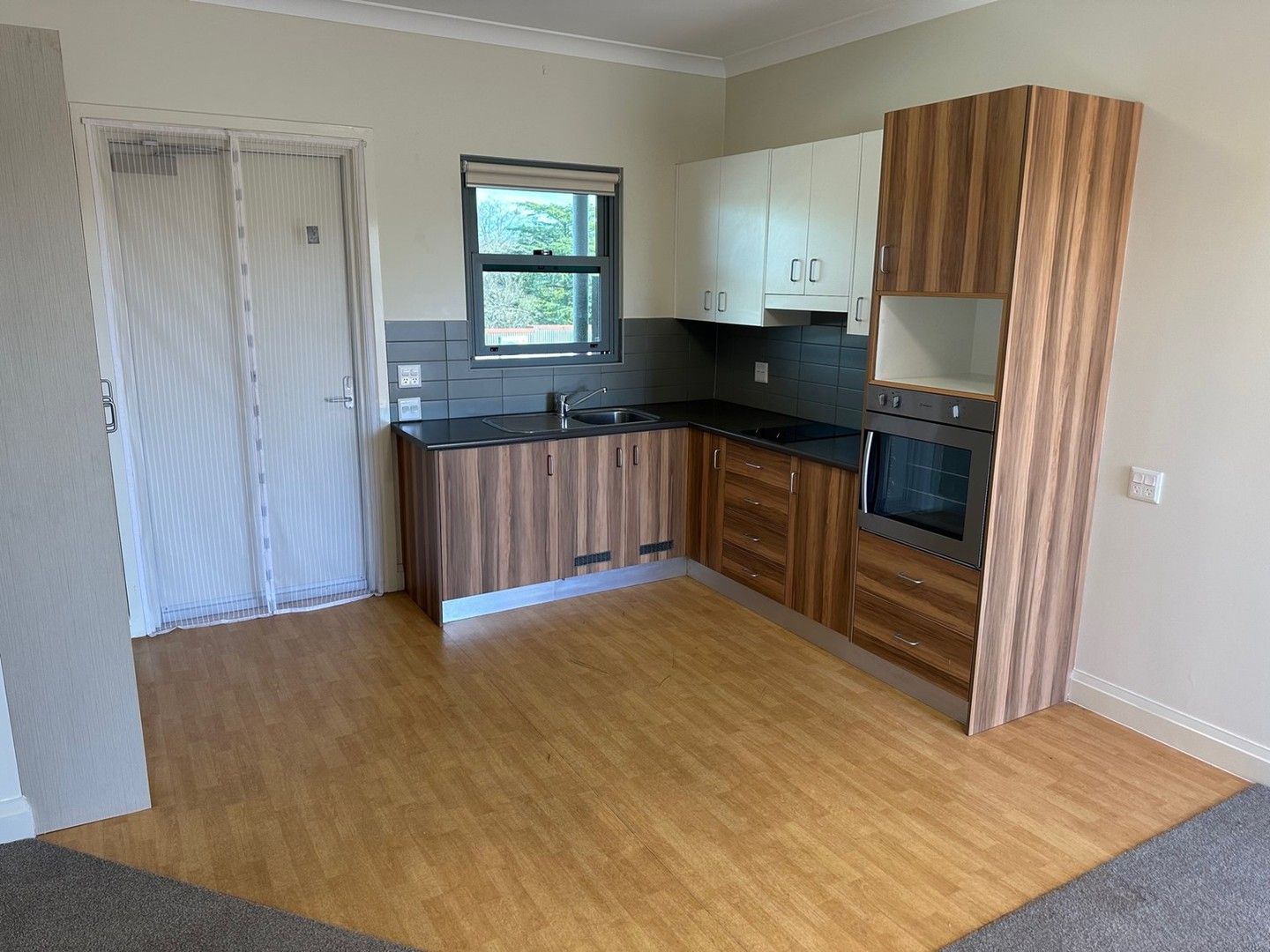 2 bedrooms Apartment / Unit / Flat in 18/133 Macquarie Road SPRINGWOOD NSW, 2777