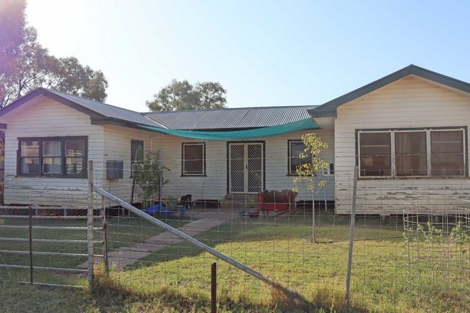 Picture of 90 Vicary Street, WANAARING NSW 2840