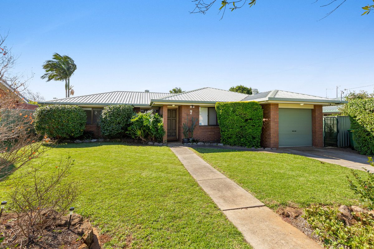 7 Barooga Court, Wilsonton Heights QLD 4350, Image 1