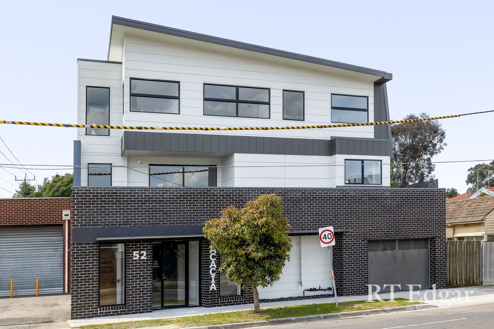 2 bedrooms Townhouse in 4/52 Showers Street PRESTON VIC, 3072