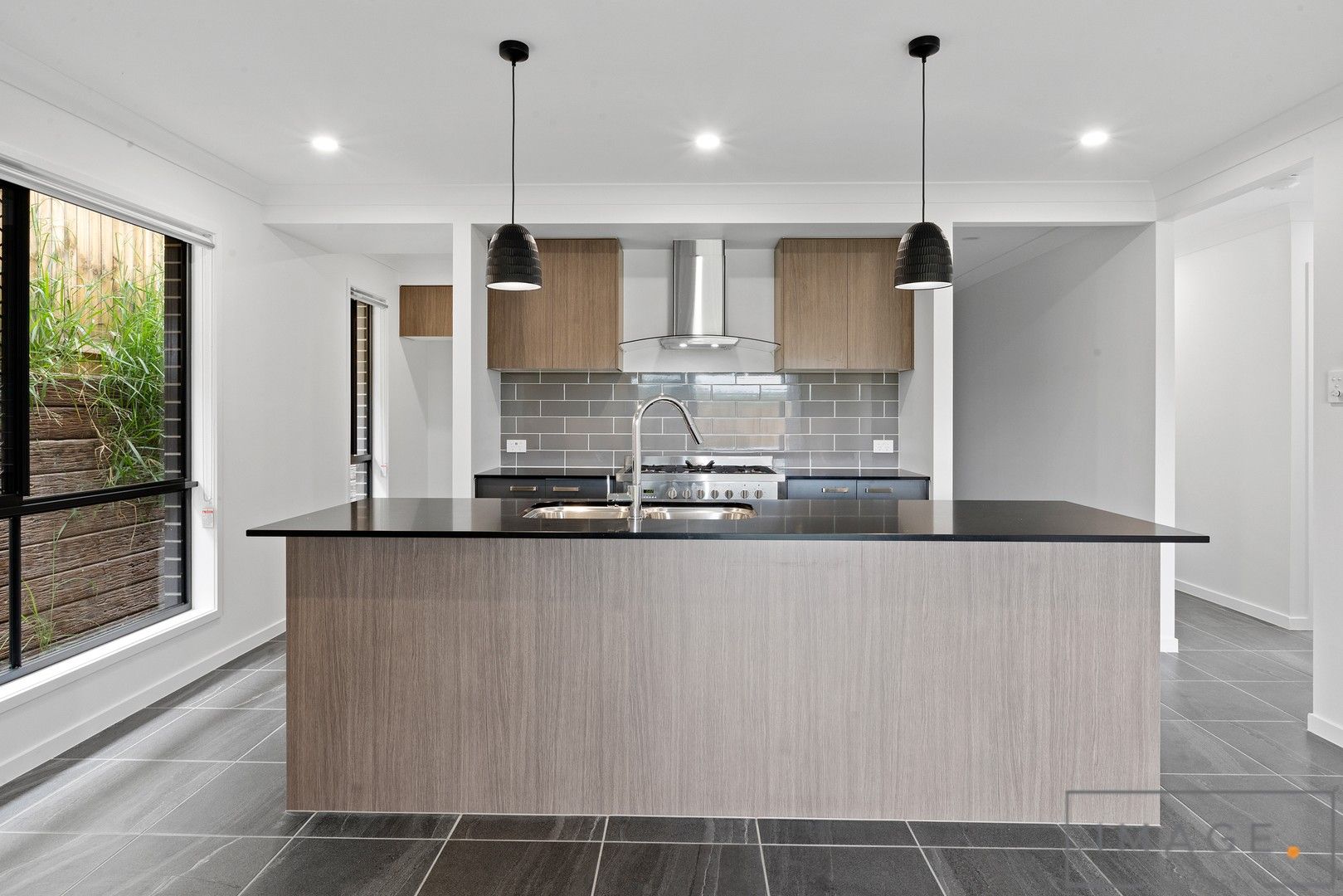 4 bedrooms House in 45 Raniga Dr BELLBIRD PARK QLD, 4300