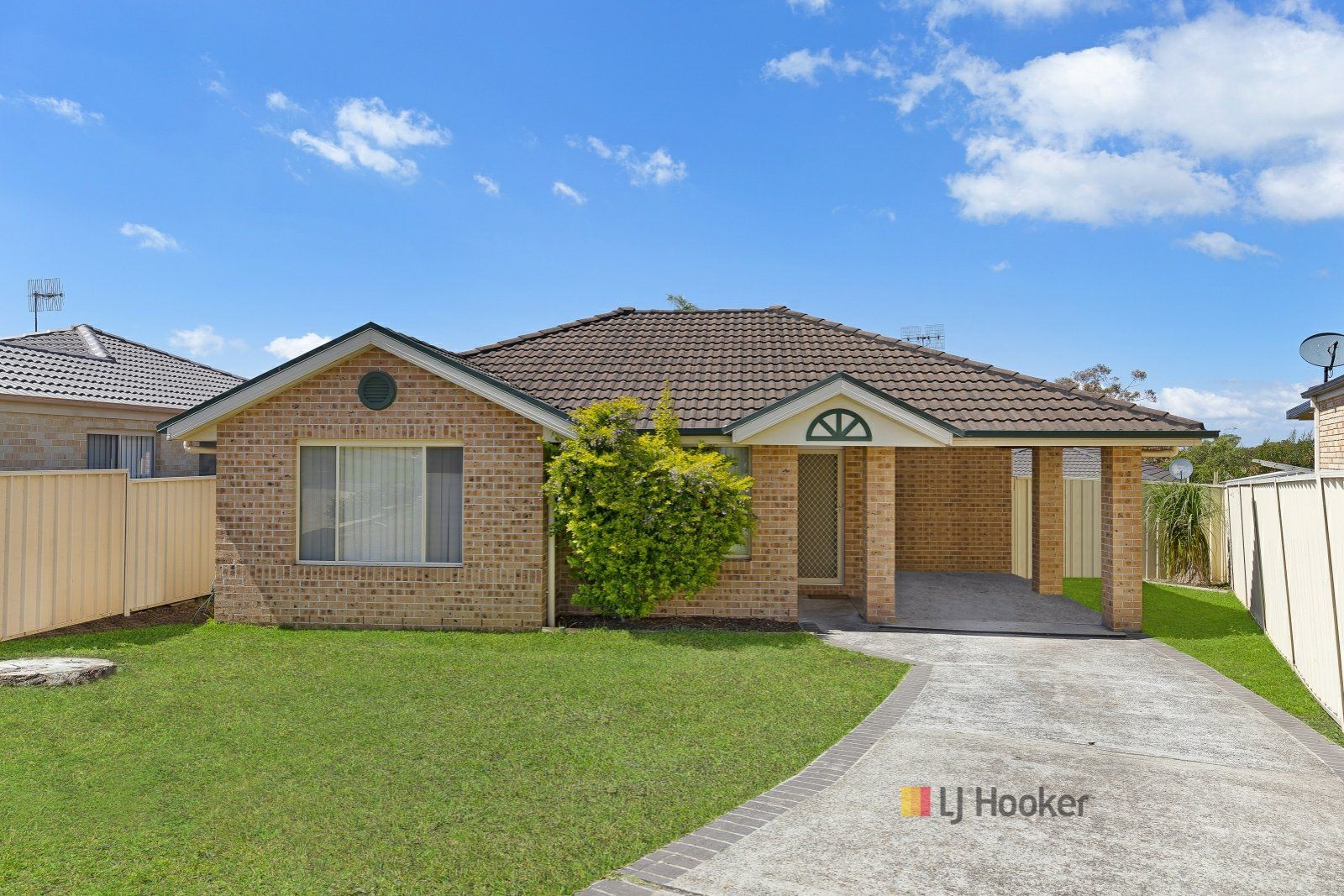 17 Lady Kendall Drive, Blue Haven NSW 2262, Image 0