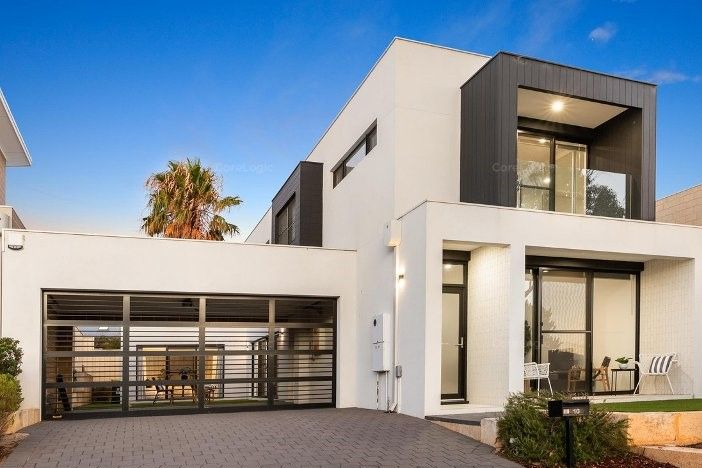 4 bedrooms House in 10 Gayton Place NORTH BEACH WA, 6020