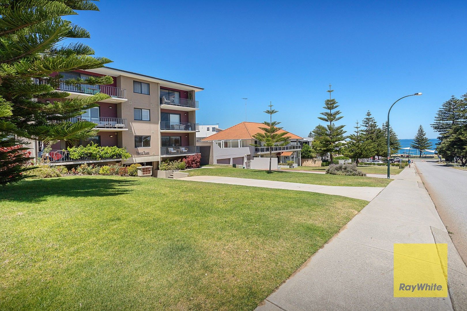 1 bedrooms House in 2/7 Napier Street COTTESLOE WA, 6011