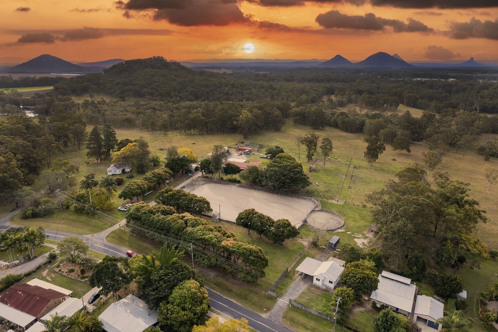 8 bedrooms House in 82-92 Smiths Road ELIMBAH QLD, 4516