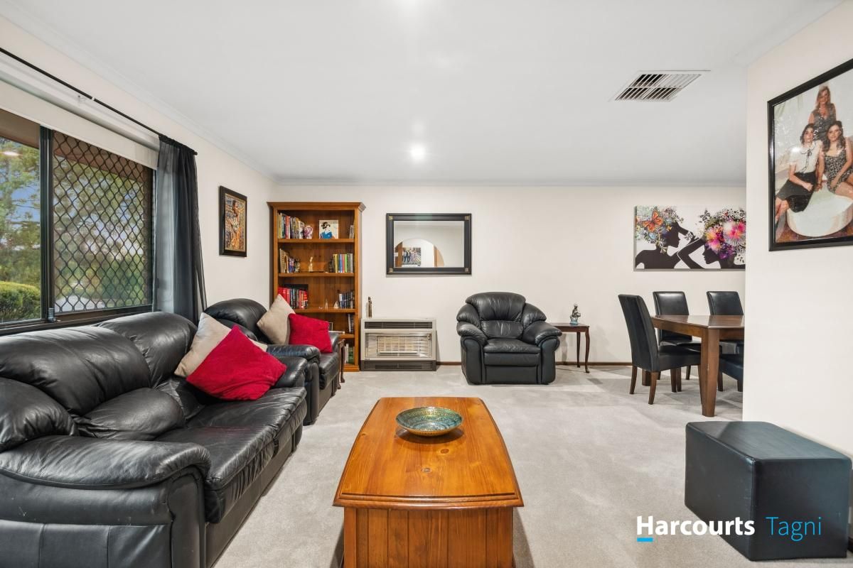 41 Torresan Crescent, Flagstaff Hill SA 5159, Image 2