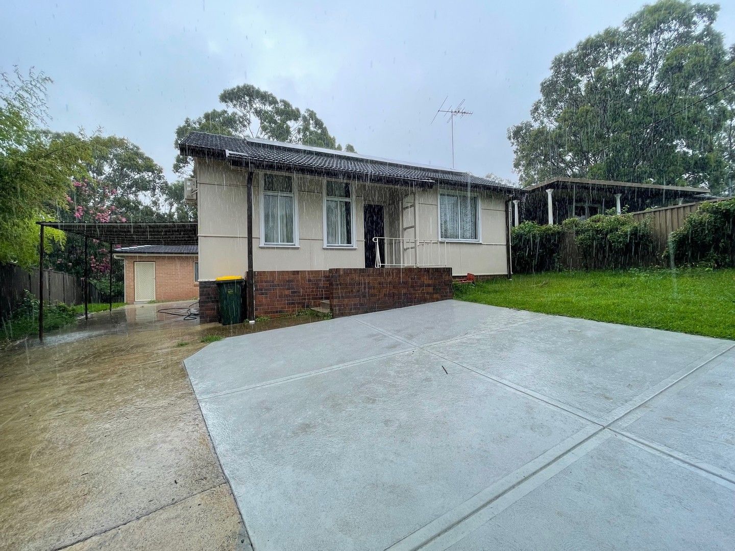 2 bedrooms House in 22 Florey Crescent MOUNT PRITCHARD NSW, 2170