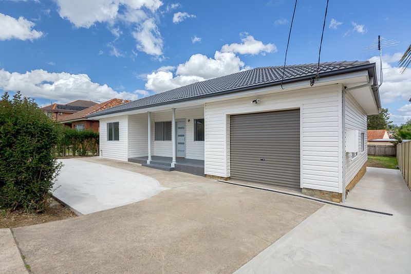 3 bedrooms House in 48 Centenary Road SOUTH WENTWORTHVILLE NSW, 2145