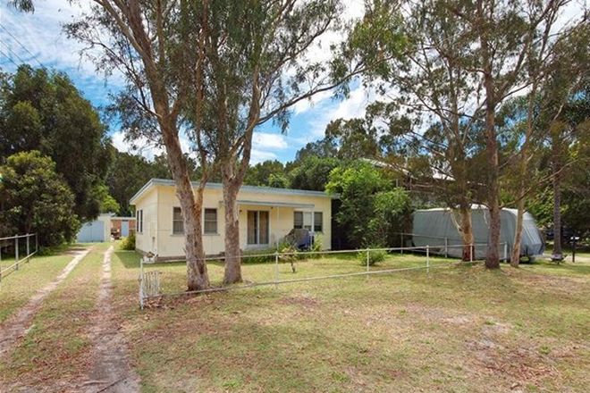 Picture of 5 Taylor Road, TAYLORS BEACH NSW 2316
