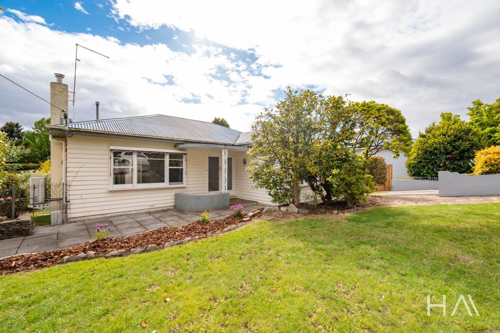 3 bedrooms House in 12 Pitt Avenue TREVALLYN TAS, 7250