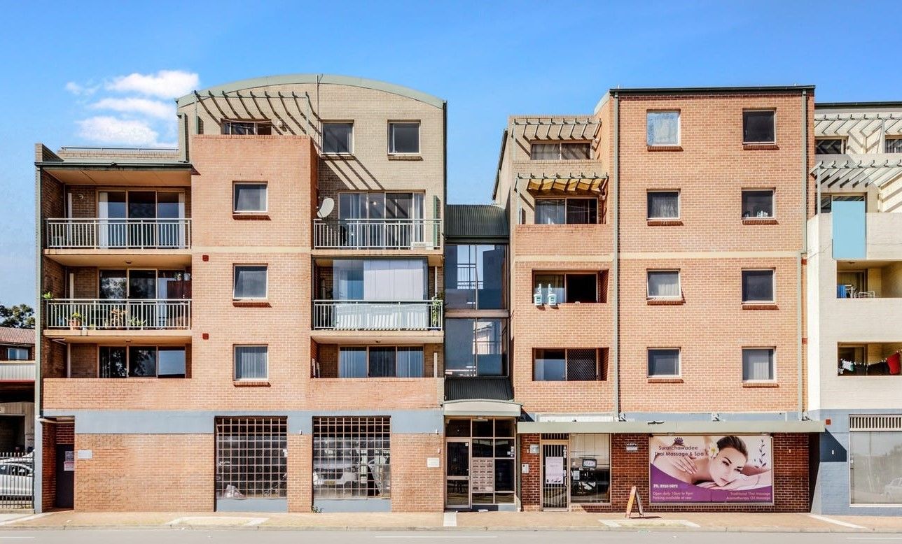 1 bedrooms Apartment / Unit / Flat in 26/100 Terminus Street LIVERPOOL NSW, 2170