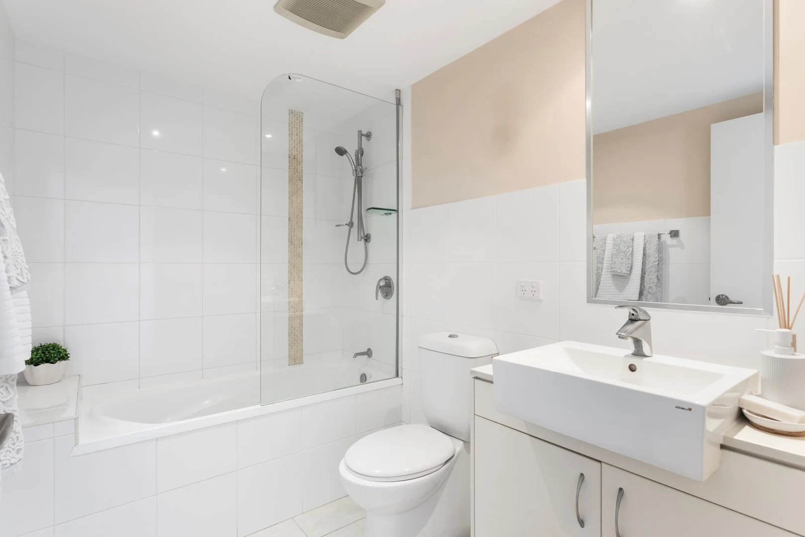 Additional image 14 of 901/11 Ellenborough Street, Woodend QLD 4305