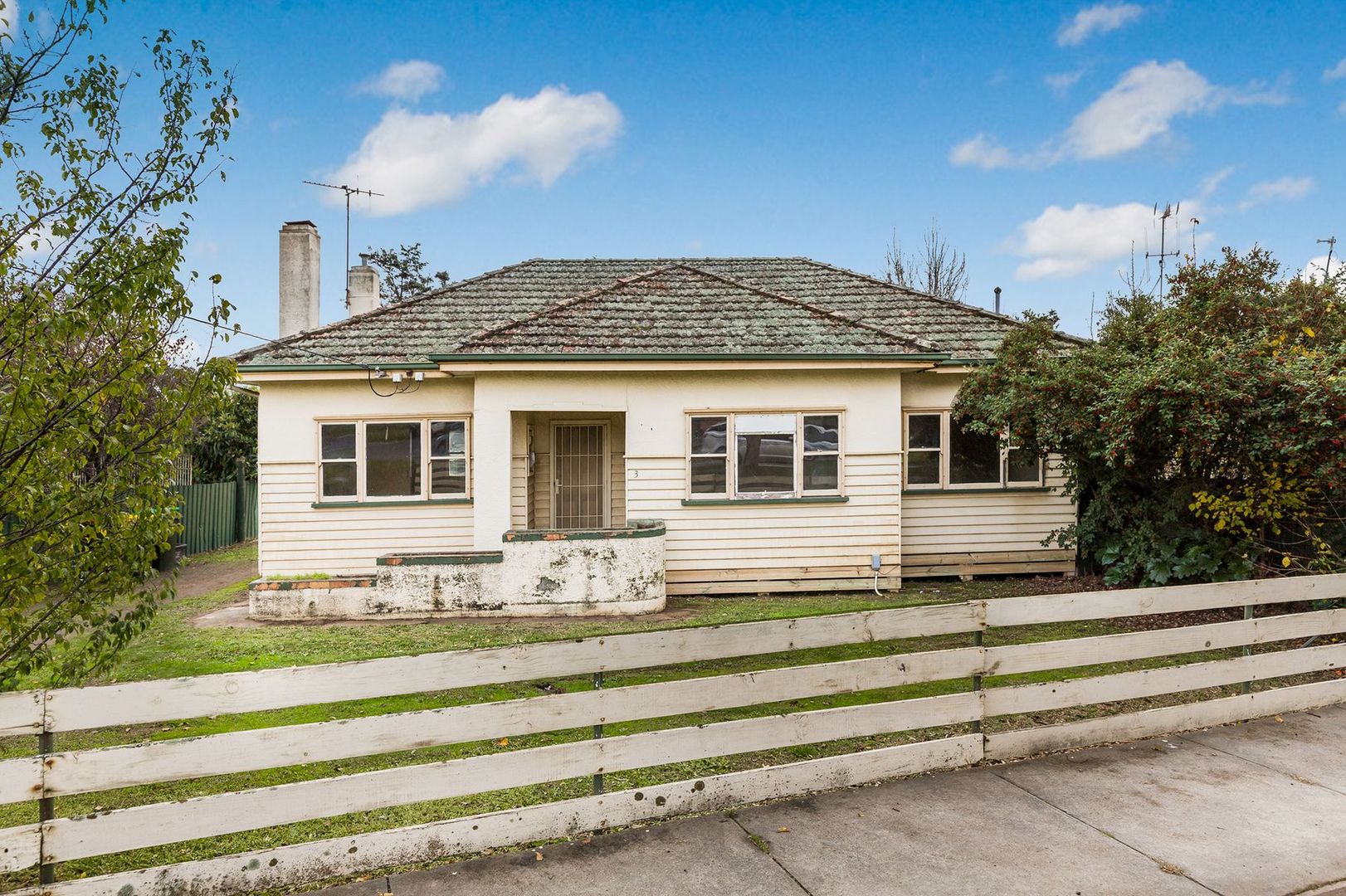 3 Strickland Road, East Bendigo Property History & Address Research