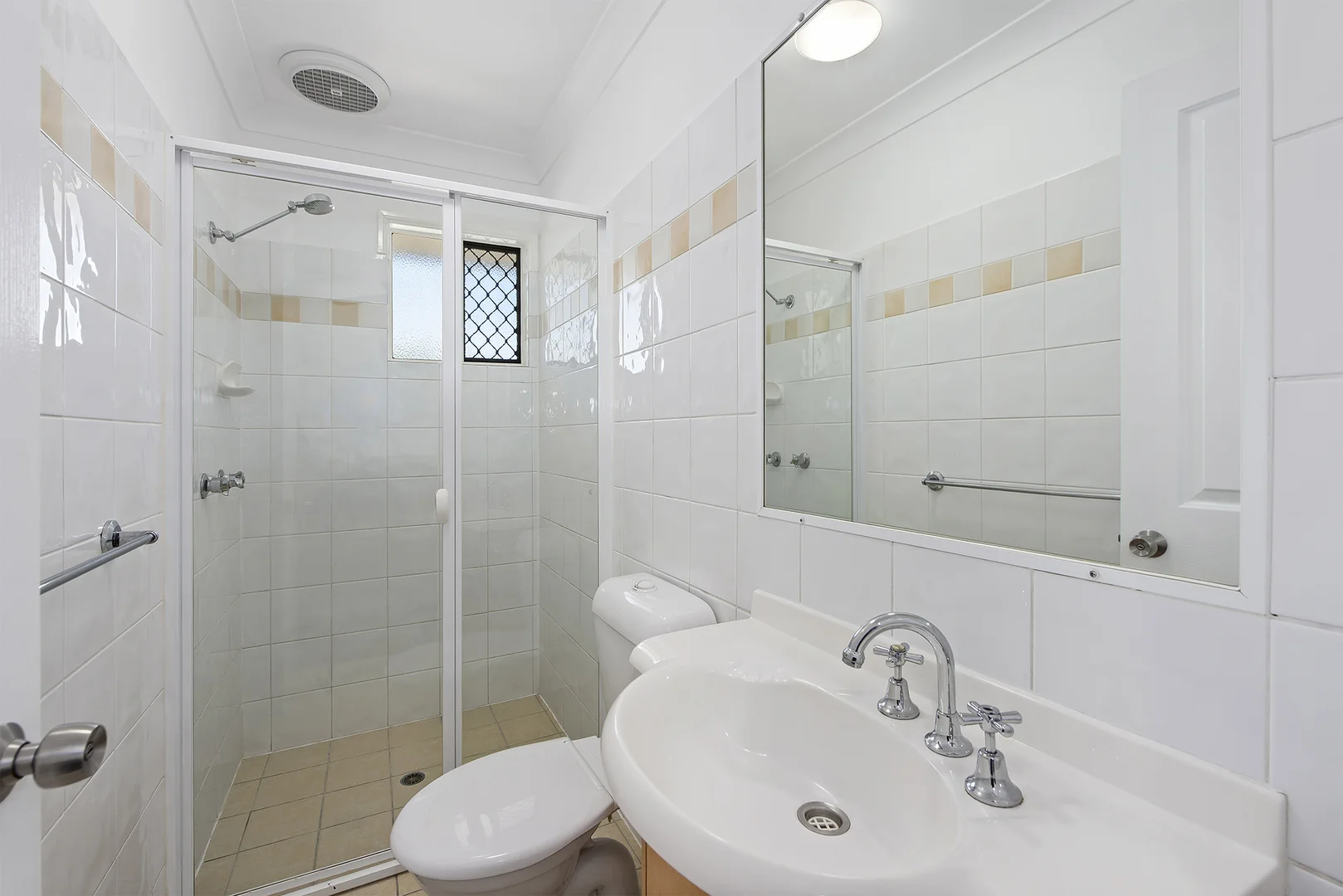 Additional image 14 of 1/80 Victoria Terrace, Greenslopes QLD 4120