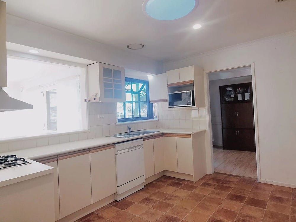 4 bedrooms House in 7 Belot Close BAYSWATER VIC, 3153